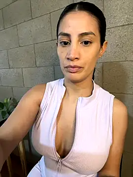 Putitatease online show from September 9, 2025, 3:22 pm