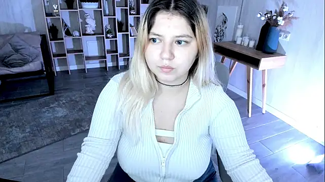 DiaAngell online show from November 7, 2025, 6:19 pm