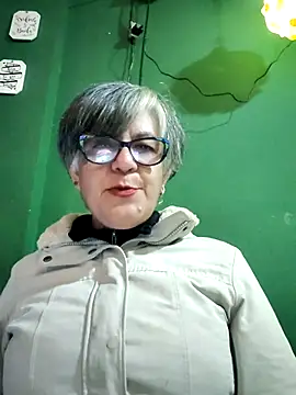 ilonna2025 online show from October 4, 2025, 9:07 am