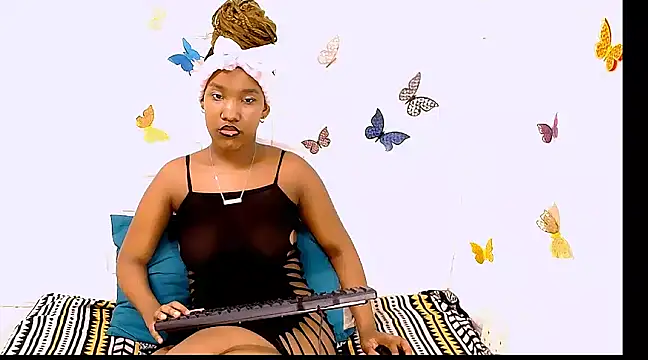 EroticSexyPrada online show from March 6, 2025, 4:38 pm