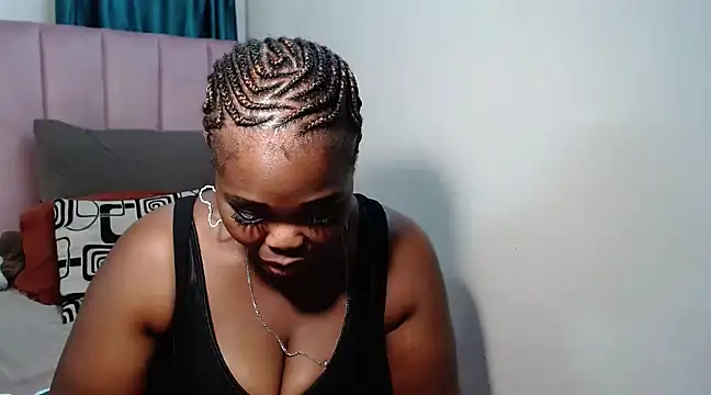 Hazel-nutt online show from March 18, 2025, 9:43 pm