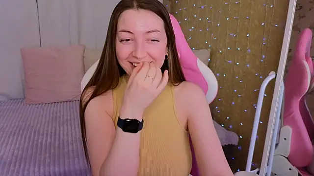 Ann moon   online show from February 6, 2025, 8:13 pm