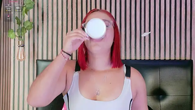 Sophie new25 online show from November 18, 2025, 3:16 pm