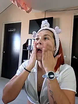 Snapshot of Sophie_new25 chatting on February 26, 2026, 1:10 pm Sophie new25 online show from February 26, 2026, 1:10 pm