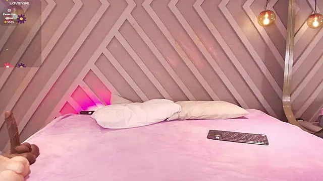 LissMonroe online show from November 1, 2025, 11:01 am