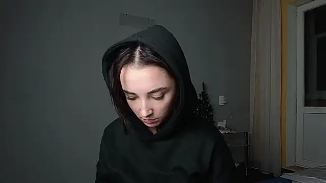 Eva Gloryy online show from February 3, 2025, 7:10 pm