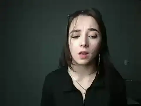 Eva Gloryy online show from March 6, 2025, 9:42 pm