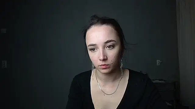 Eva Gloryy online show from March 9, 2025, 4:11 pm