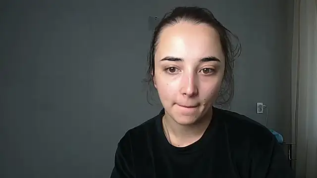 Eva Gloryy online show from October 19, 2025, 11:22 am