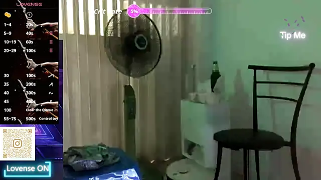 Snapshot of chanentino2 chatting on January 14, 2026, 8:25 pm chanentino2 online show from January 14, 2026, 8:25 pm