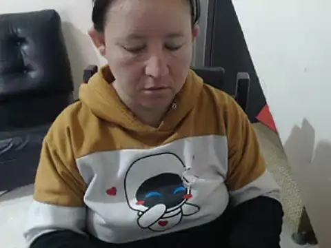 Snapshot of Yohis_Kiut25 chatting on February 20, 2025, 12:25 pm Yohis Kiut25 online show from February 20, 2025, 12:25 pm