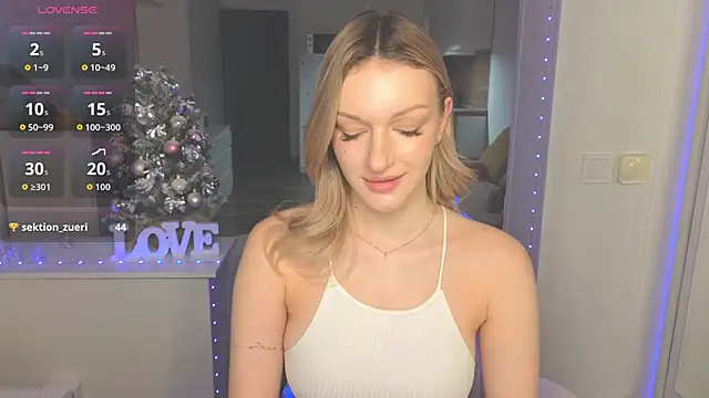 MargaretSweet1 online show from December 18, 2025, 10:16 pm