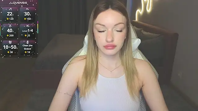 MargaretSweet1 online show from April 22, 2026, 3:31 am