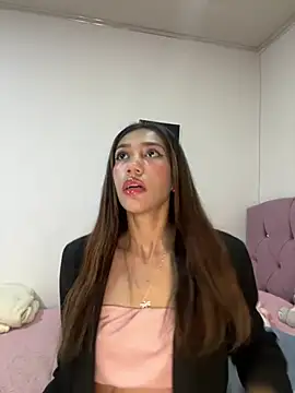 zoe storm online show from February 20, 2025, 4:07 am