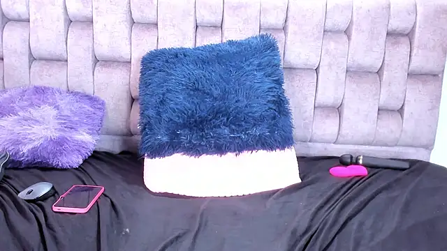 Stephanie69ryanhot online show from March 10, 2026, 1:05 pm