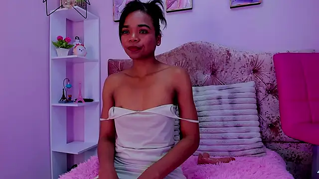 Snapshot of Gletty_noa chatting on October 28, 2025, 7:38 pm Gletty noa online show from October 28, 2025, 7:38 pm