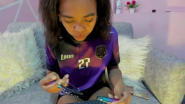 Snapshot of Gletty_noa chatting on November 13, 2025, 12:26 pm Gletty noa online show from November 13, 2025, 12:26 pm