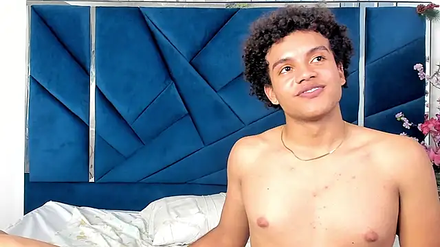 Snapshot of DanteAndKyle chatting on January 23, 2025, 6:35 pm DanteAndKyle online show from January 23, 2025, 6:35 pm