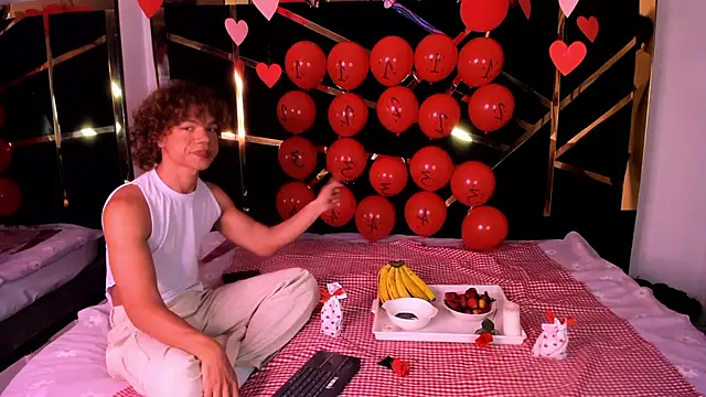 Snapshot of DanteAndKyle chatting on February 15, 2025, 1:42 am DanteAndKyle online show from February 15, 2025, 1:42 am