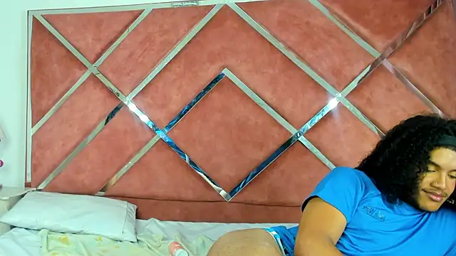 Snapshot of DanteAndKyle chatting on March 10, 2025, 11:38 pm DanteAndKyle online show from March 10, 2025, 11:38 pm