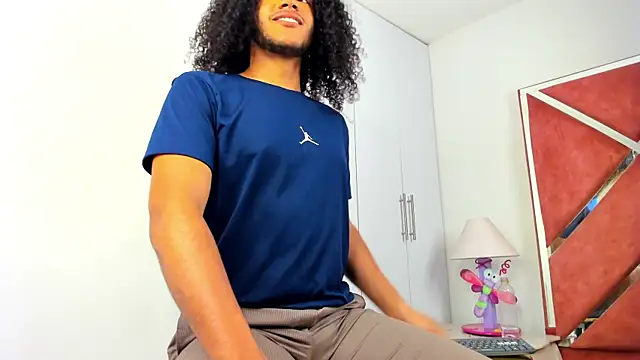 Snapshot of DanteAndKyle chatting on March 17, 2025, 1:03 am DanteAndKyle online show from March 17, 2025, 1:03 am