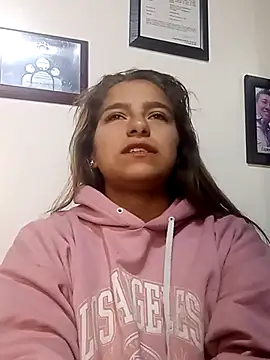 Kitten Cam online show from October 2, 2025, 3:35 am