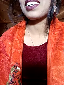 Hot couple 1 online show from January 6, 2026, 3:38 pm