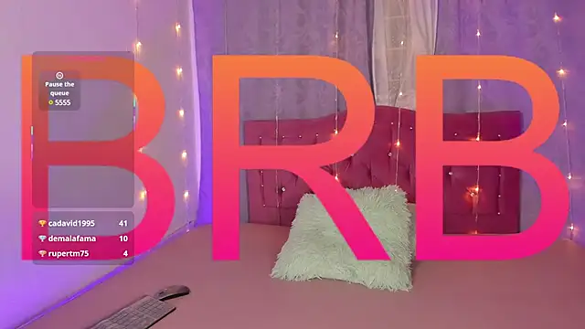 Lia little18 online show from February 9, 2025, 6:43 am