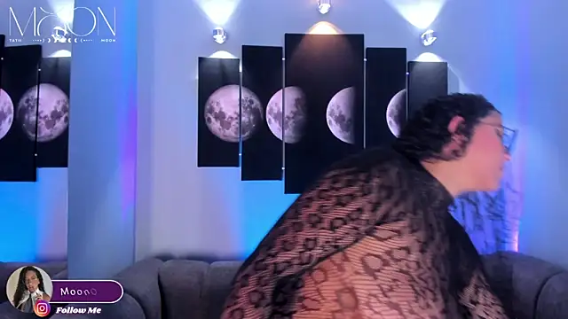 tatii moon online show from October 28, 2025, 4:27 am