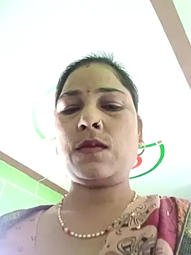Snapshot of Bina_Bhanot chatting on March 21, 2025, 5:54 am Bina Bhanot online show from March 21, 2025, 5:54 am
