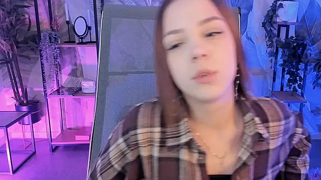 PamBeesly online show from October 29, 2025, 8:49 am