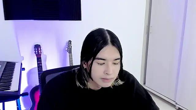 JordiWilld online show from October 28, 2025, 11:40 pm