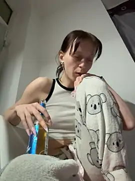 Ciara2004 online show from November 24, 2025, 6:40 pm