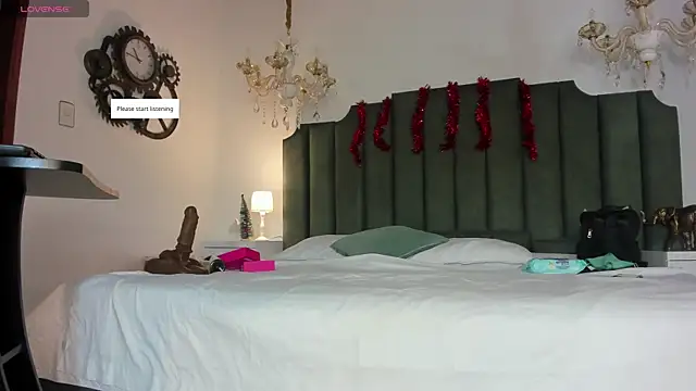 Snapshot of AnthonelaRusso_ chatting on December 3, 2025, 3:47 am AnthonelaRusso online show from December 3, 2025, 3:47 am