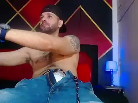 Snapshot of Cristian_white chatting on February 26, 2025, 6:11 pm Cristian white online show from February 26, 2025, 6:11 pm