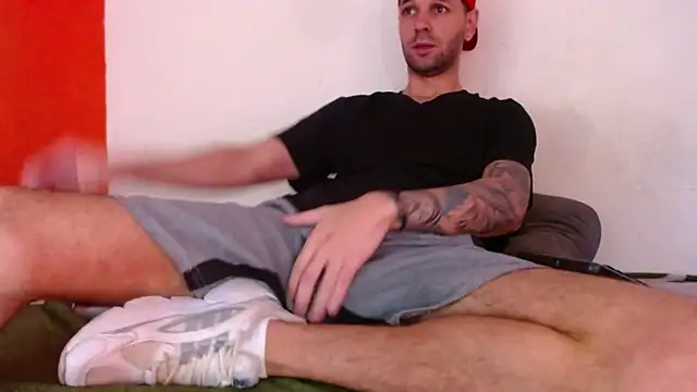 Cristian white online show from April 5, 2026, 6:49 pm