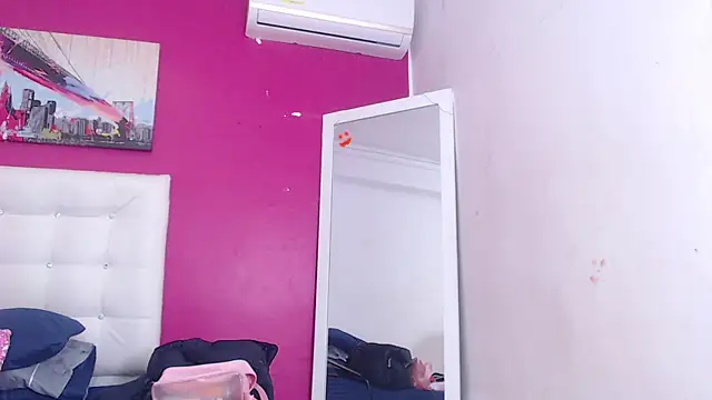 tinyy whore18 online show from October 23, 2025, 3:44 pm