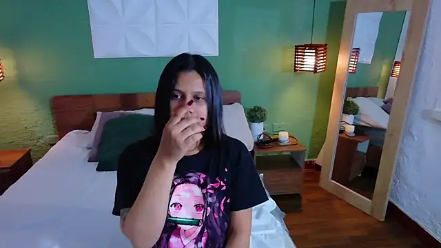 tinyy whore18 online show from March 23, 2026, 2:43 pm