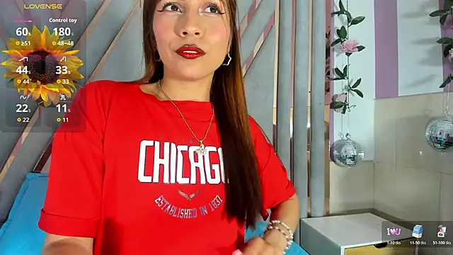 emili clark online show from November 21, 2025, 8:18 pm