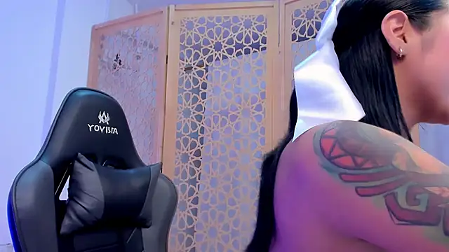 sophierooy22 online show from December 18, 2024, 6:14 pm