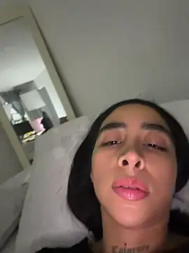 sophierooy22 online show from June 30, 2026, 7:48 pm