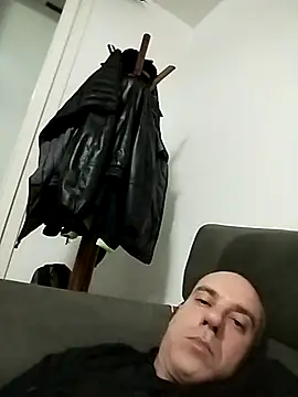 Snapshot of arveia chatting on March 15, 2026, 5:52 pm arveia online show from March 15, 2026, 5:52 pm