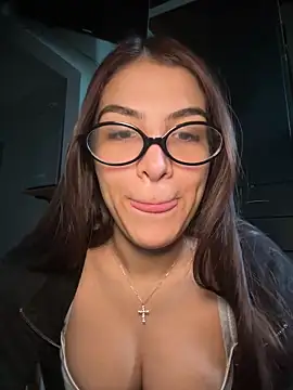 thompsonabella666 online show from March 29, 2026, 9:15 pm