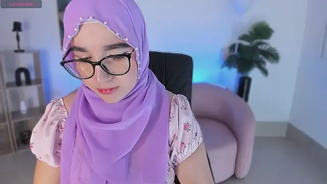 Snapshot of Ayha_khalaf chatting on September 12, 2025, 1:17 am Ayha khalaf online show from September 12, 2025, 1:17 am
