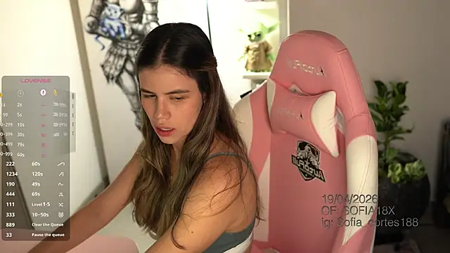 Snapshot of tatiana__cortes18 chatting on April 19, 2026, 7:27 pm tatiana cortes18 online show from April 19, 2026, 7:27 pm
