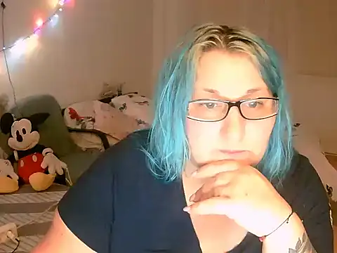 mayamayx online show from December 3, 2025, 6:17 pm