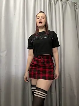 LillyFan-X online show from April 5, 2026, 4:20 am