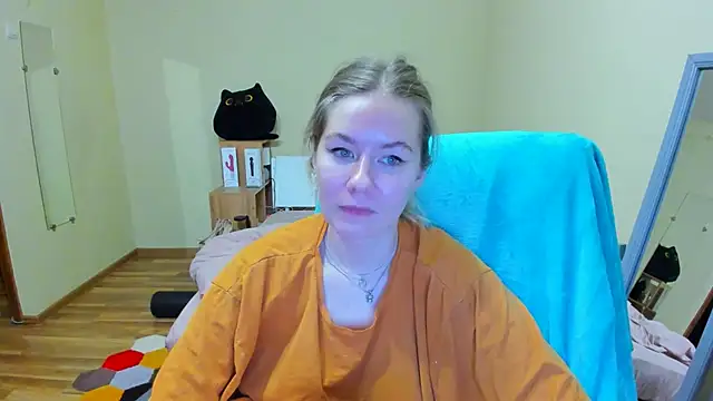 EmilyPaw online show from February 25, 2025, 5:58 pm