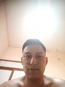 Snapshot of LuisMex1998 chatting on July 17, 2026, 12:50 am LuisMex1998 online show from July 17, 2026, 12:50 am
