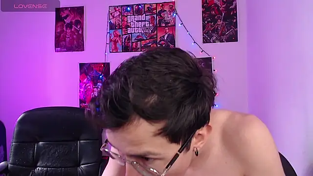 Tina 4 Charlie online show from February 9, 2025, 2:07 pm